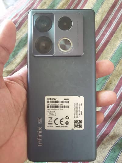 Infinix Note 40 Pro glass tota hai thora sa complete box hai sath