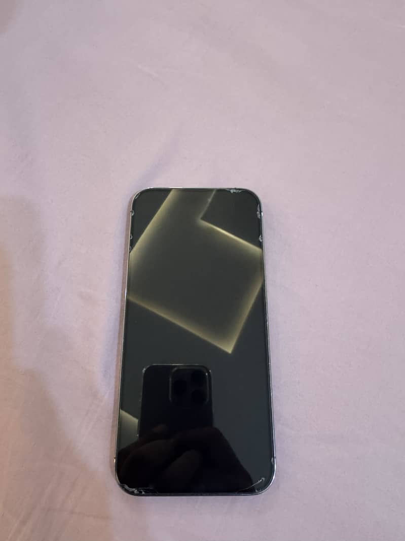 Apple iPhone 14 Pro Max 1