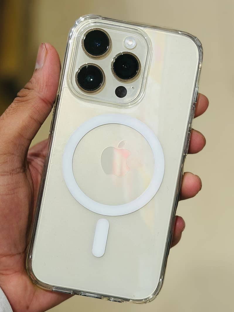 Apple iPhone 14 Pro 1