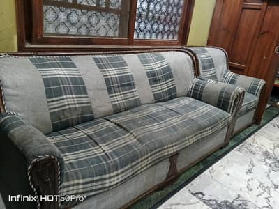 Used Seven Seater Sofa set,at Jahangir Town Mosmiat