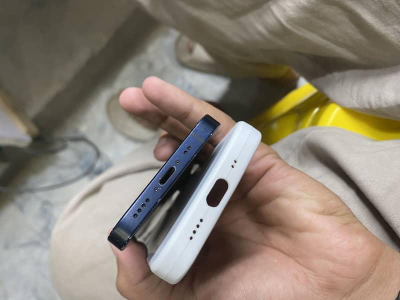 Apple iPhone 12 mini 2