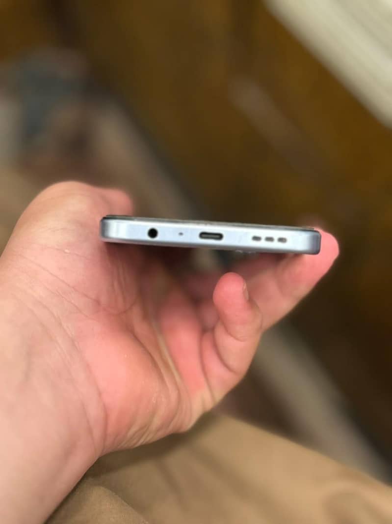 OPPO A6k 4