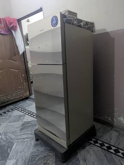 Neo Fridge for Sale – Great Condition at a Low Price