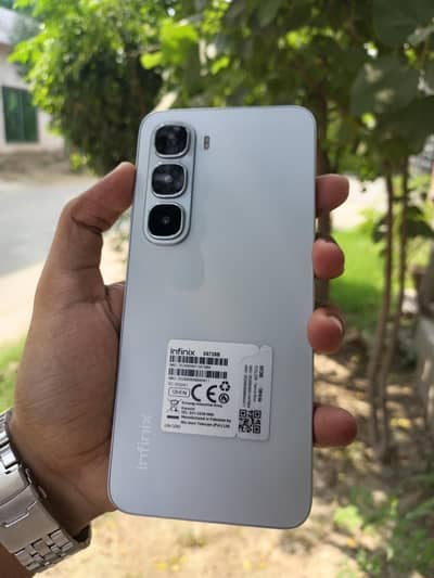 Infinix mobile under warranty brand new condition 12/128 GB Infinix mobile under warranty brand new condition 12/128 GB