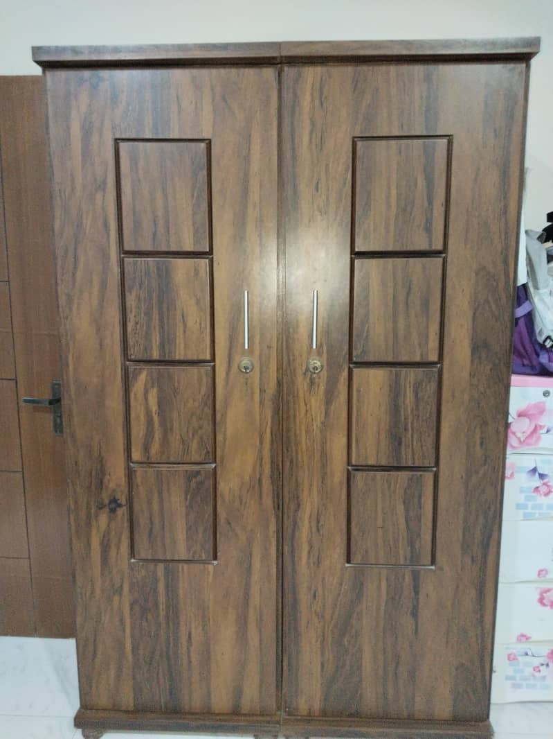 2 door wardrobe 0