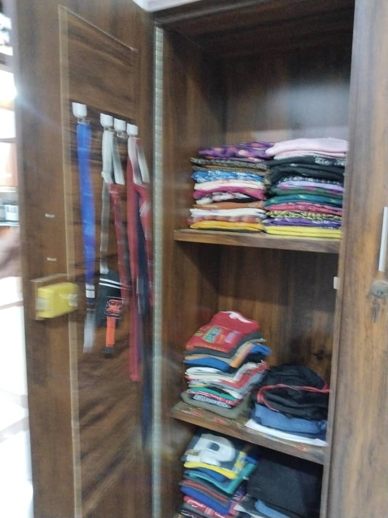 2 door wardrobe 2