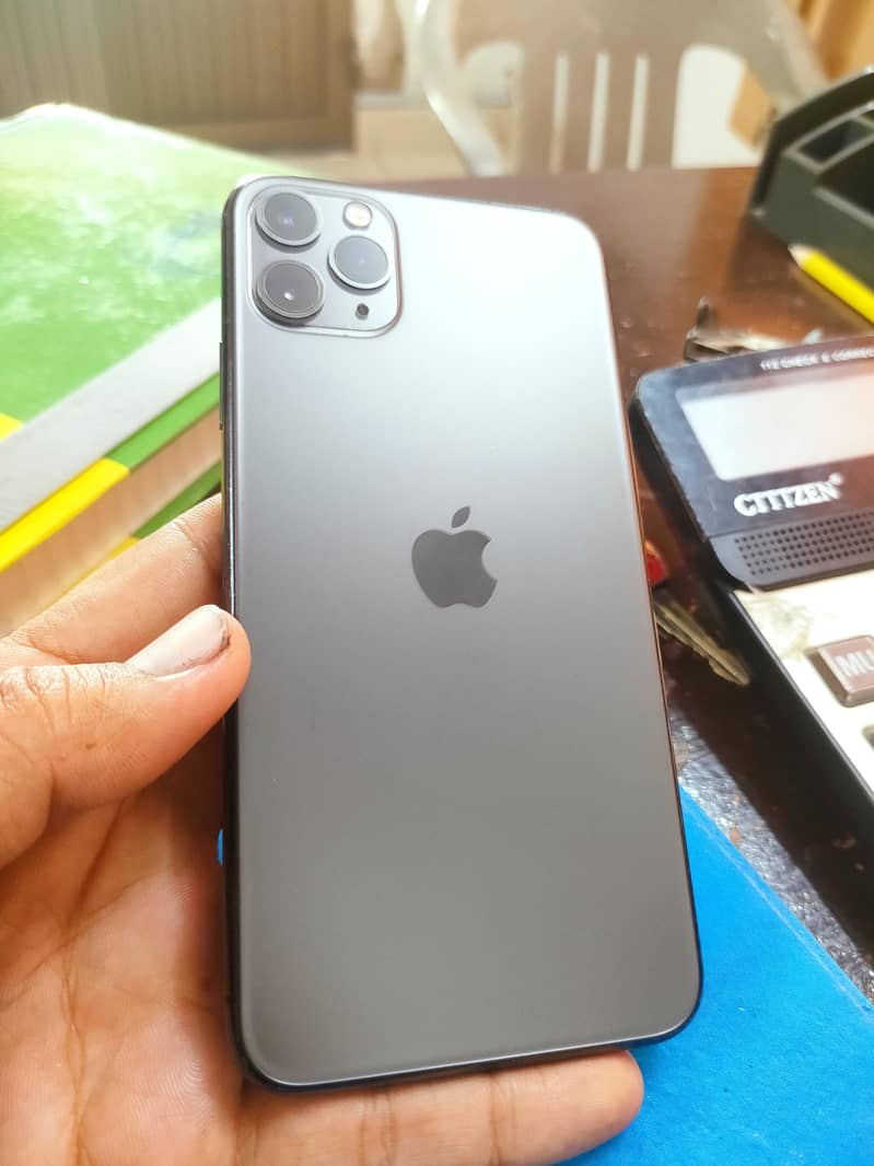 Apple iPhone 11 Pro Max 0