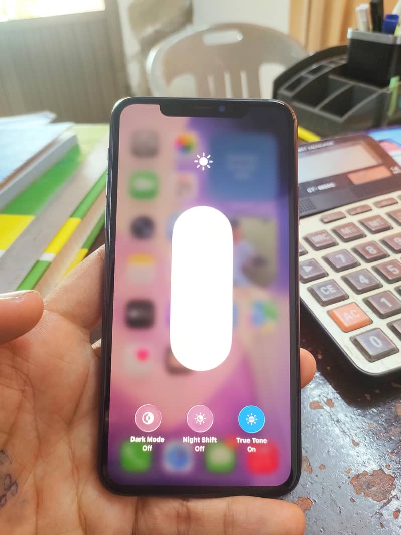Apple iPhone 11 Pro Max 2