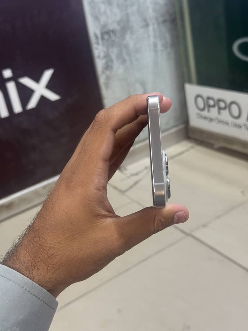 Apple iPhone 13 Pro Max 3