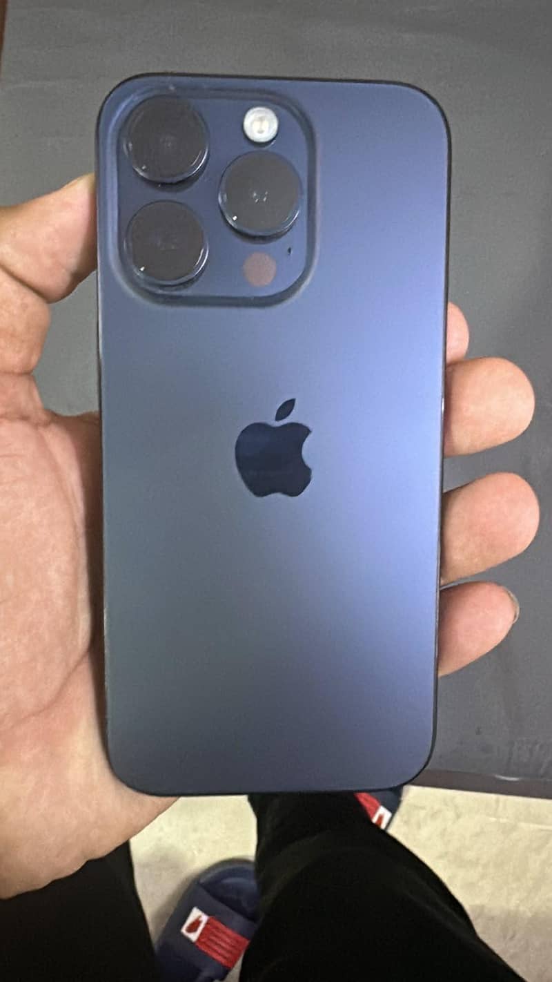 Apple iPhone 15 Pro 0