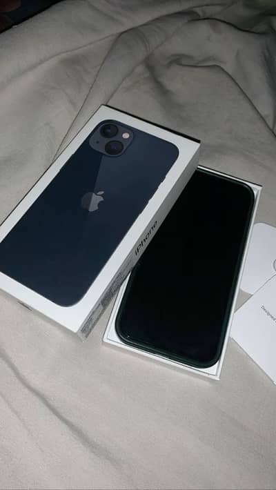 Apple iPhone 13