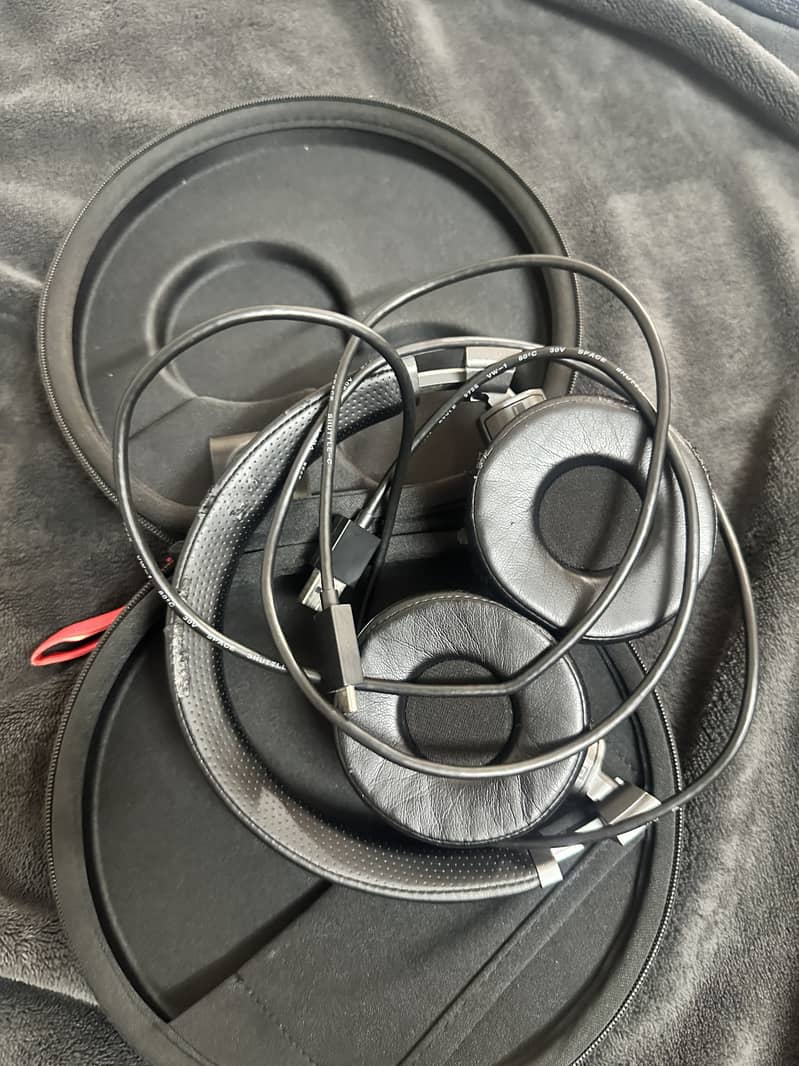 Wireless headphone 0