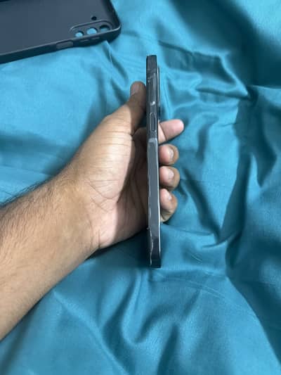 Samsung galaxy A17 8/256 Open Box PTA Approved 10/10 - Rs 70000