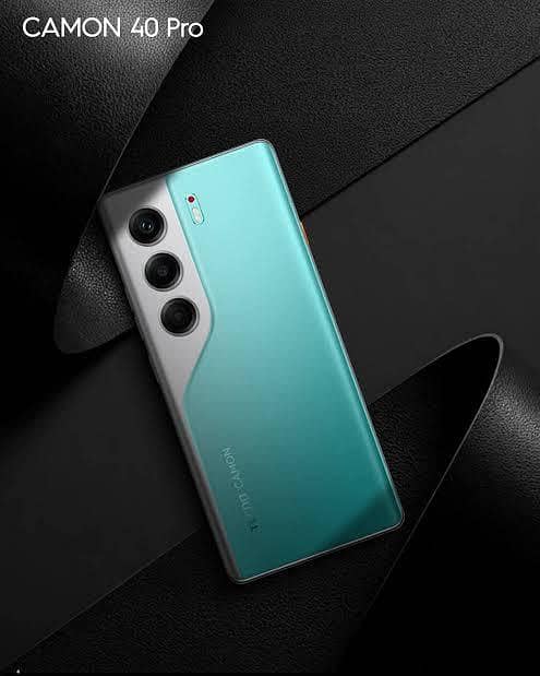 Tecno CAMON 40 Pro 1