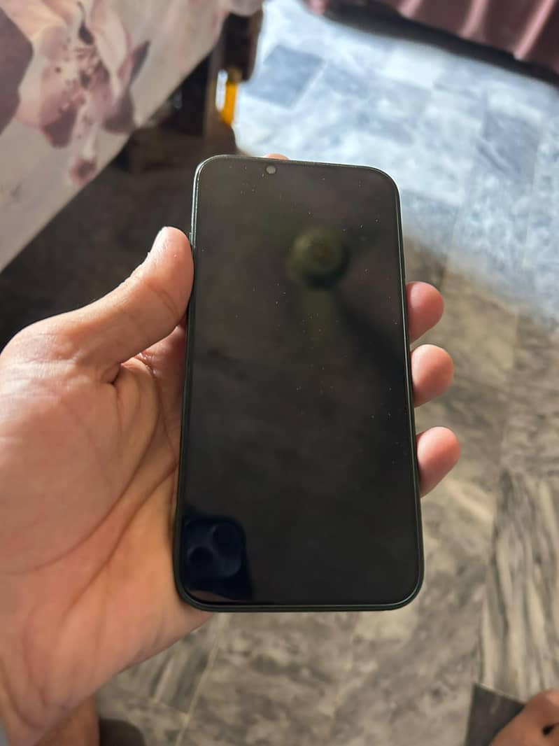 Apple iPhone 13 1