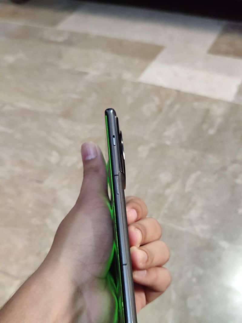 One Plus 11 4
