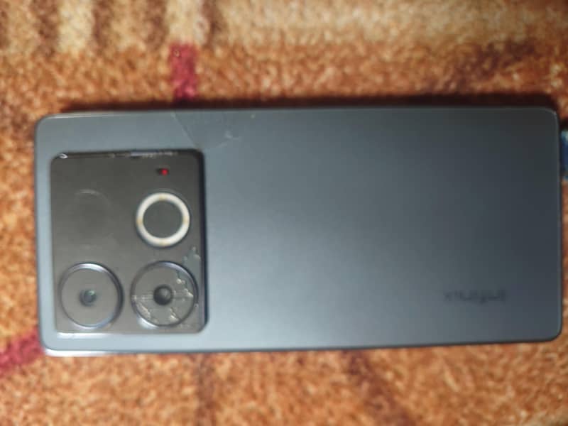 Infinix Note 40 5