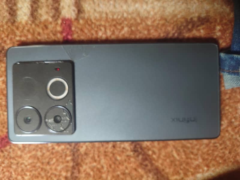 Infinix Note 40 6