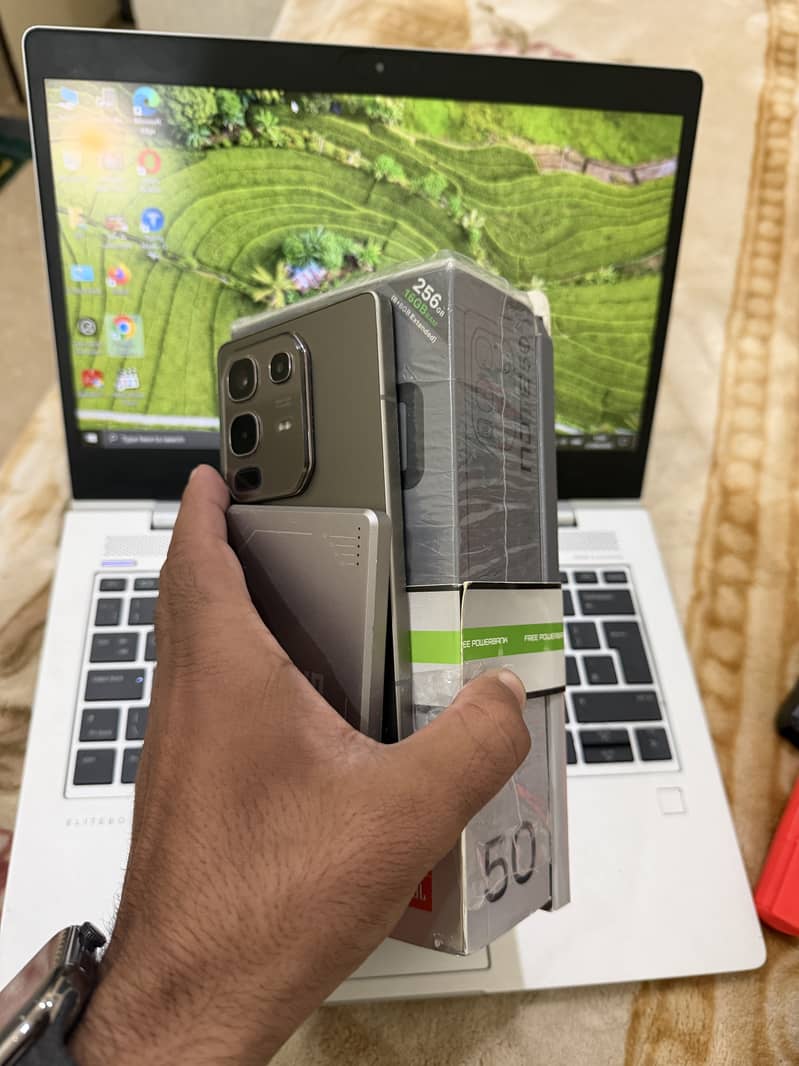 03705223995 2