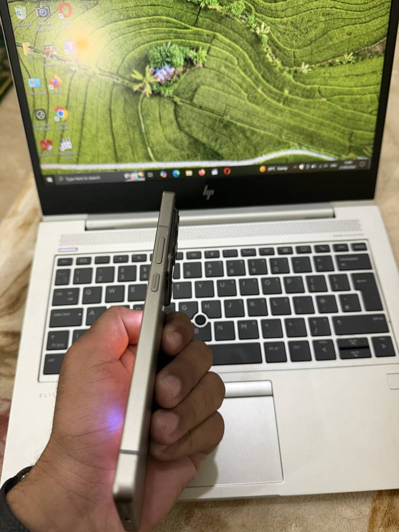 03705223995 4