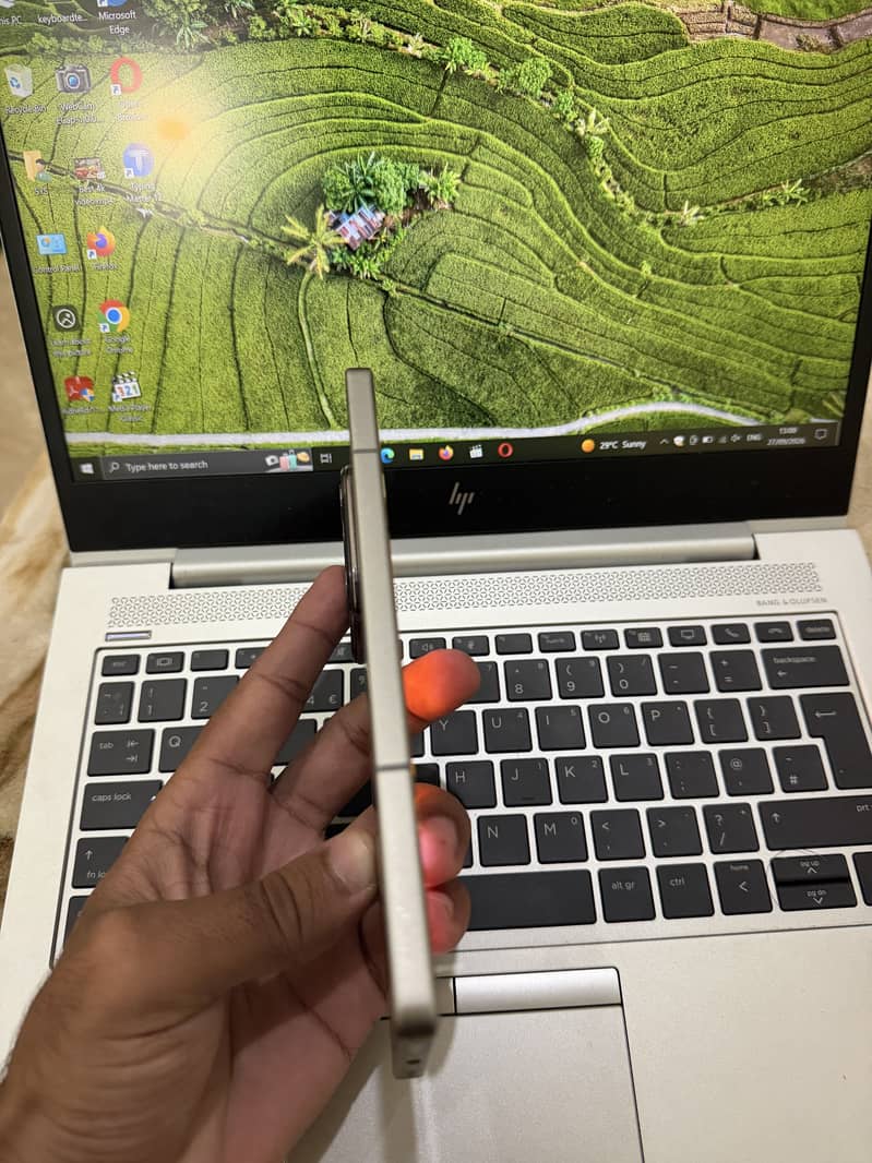 03705223995 5