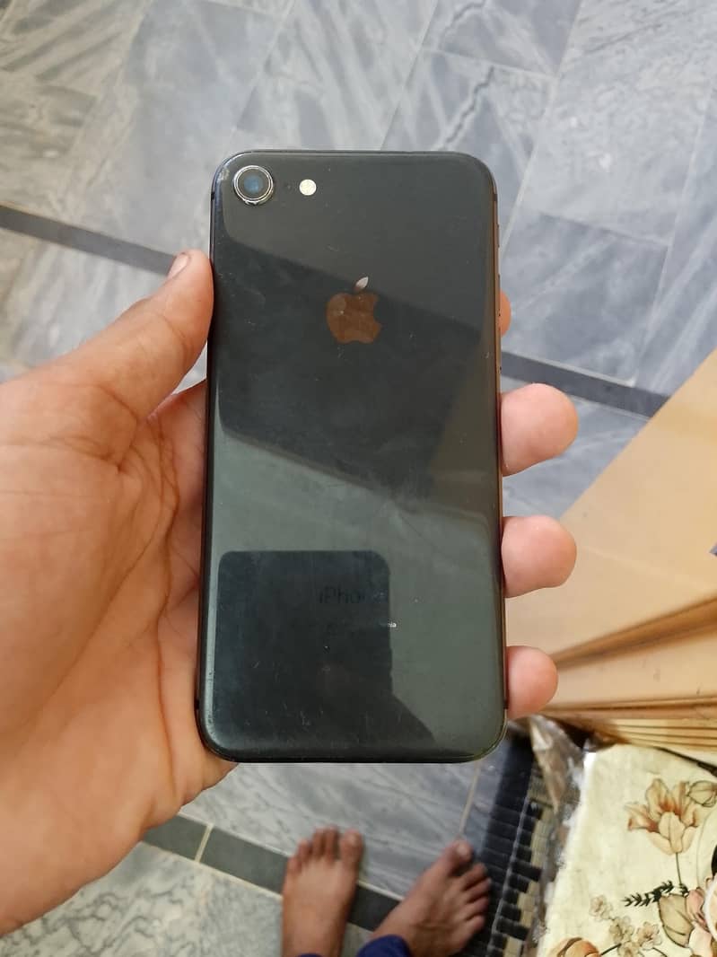 Apple iPhone 8 0