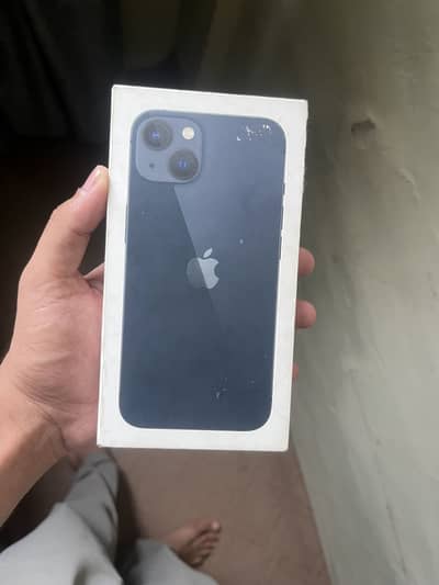 Apple iPhone 13