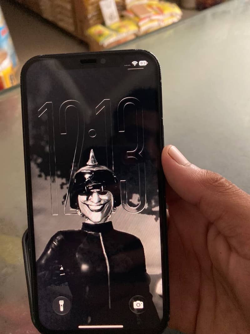 Apple iPhone 12 1