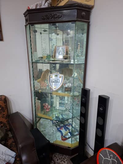 4 conpartment glass show piece