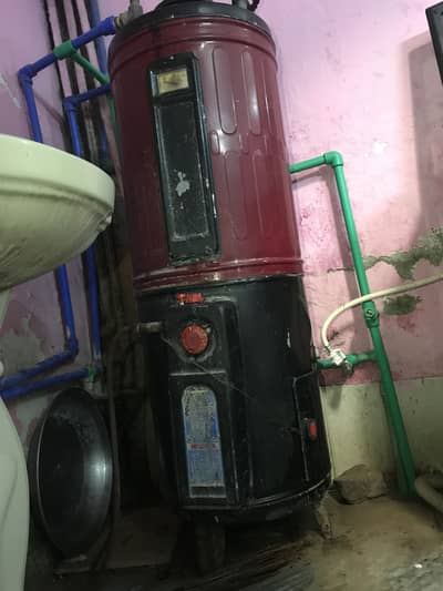 Gas geyser for sale. Chalny k hawaly sa bilkul new ha .