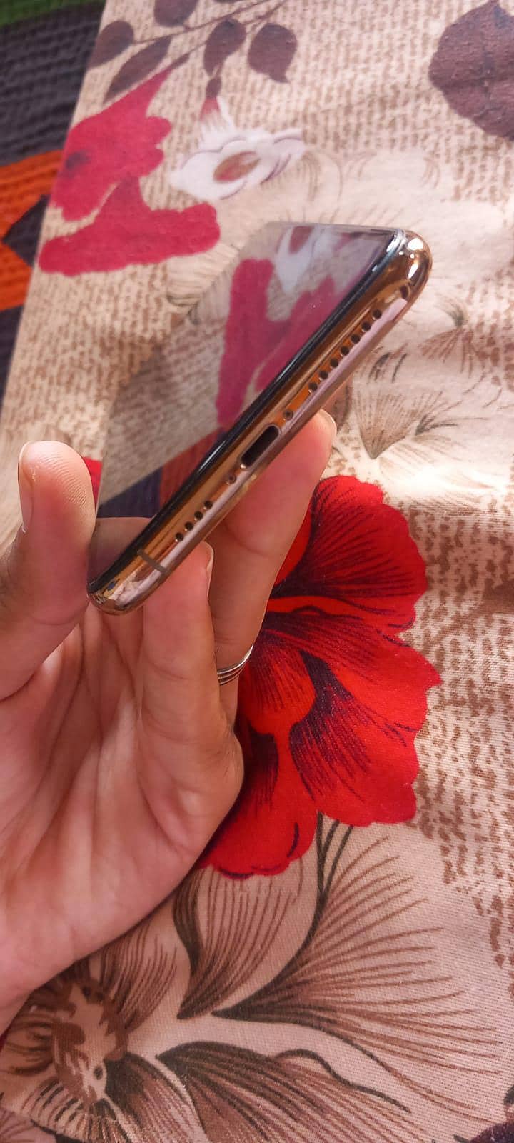 Apple iPhone 11 Pro Max 2