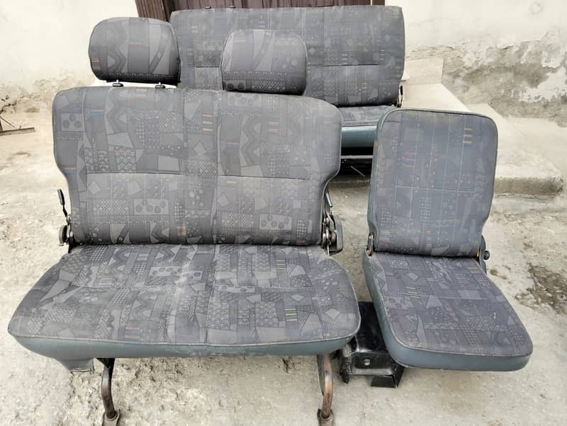 Van seats 0