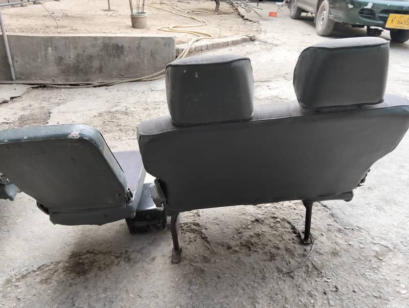 Van seats 8