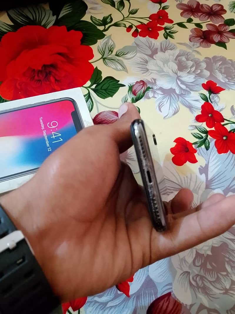 Apple iPhone X 2