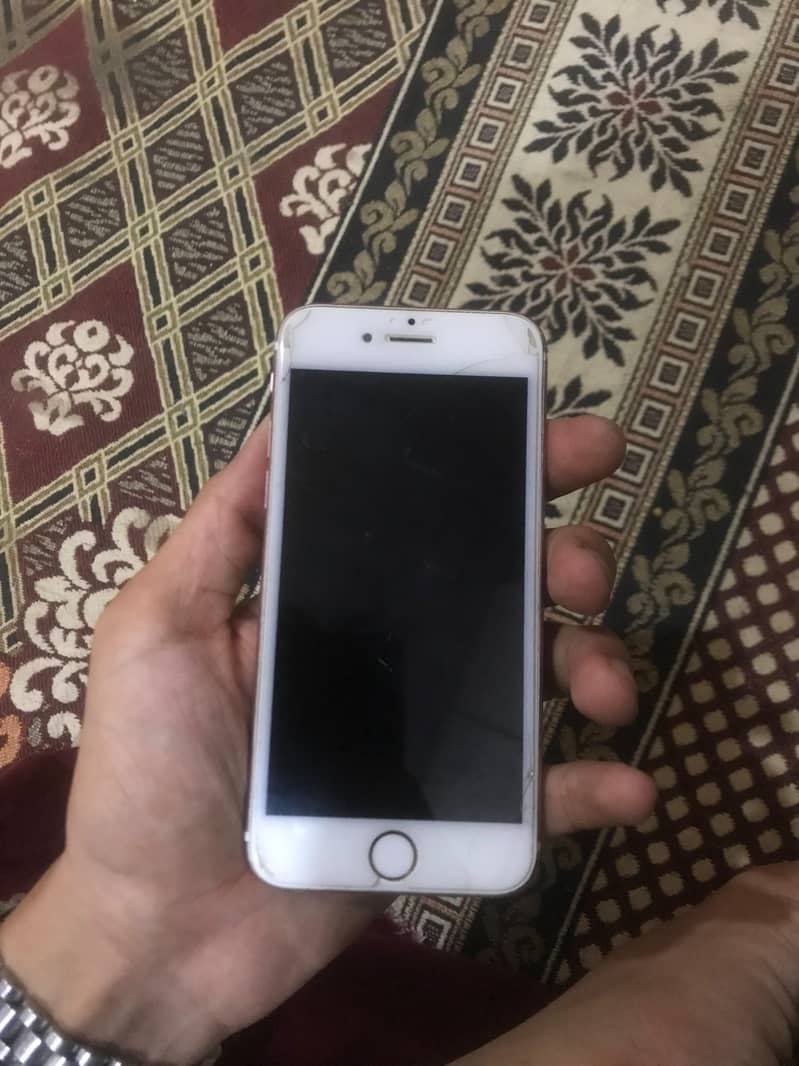 Apple iPhone 6S 1