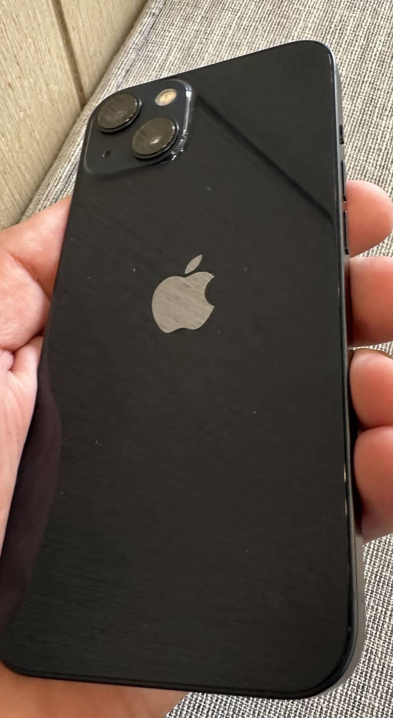 Apple iPhone 13 2