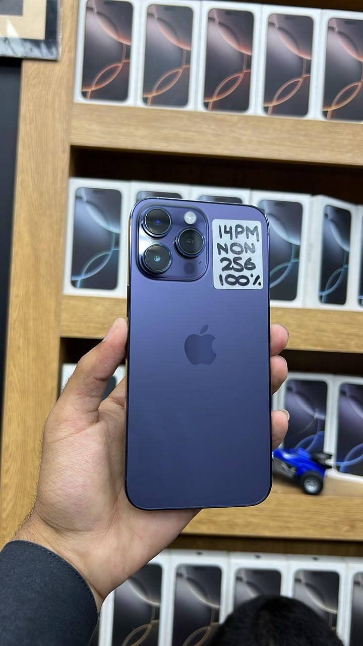 Apple iPhone 14 Pro Max 0