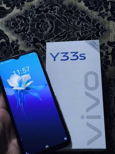 Vivo y33s in good condition.