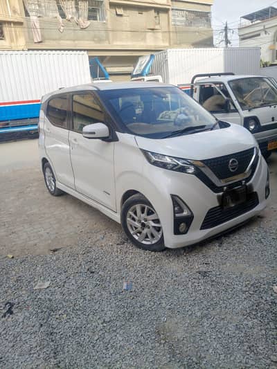 Nissan Dayz Highway Star 2019 S-Hybrid X pro pilot Top of the Line var