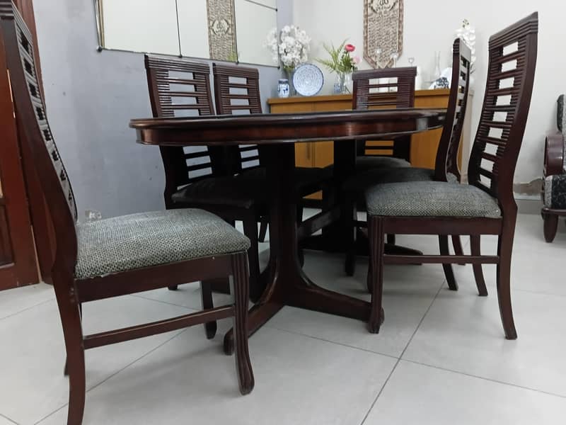 Oval shaped Dining table 2