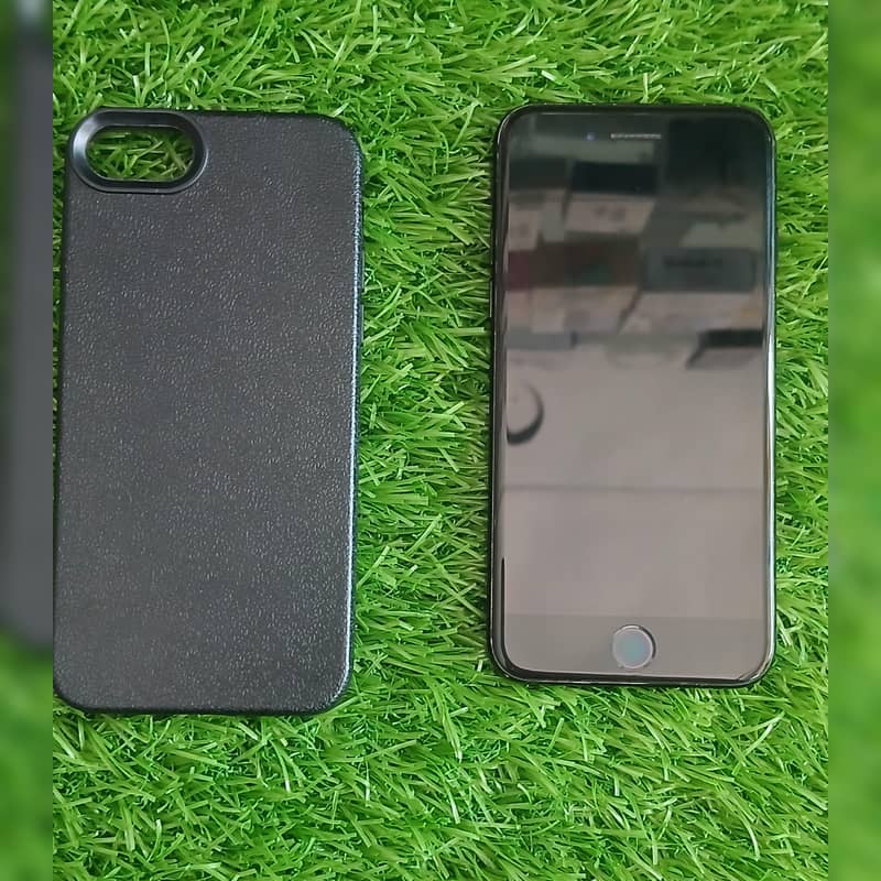 Apple iPhone 7 1