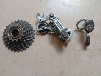 phonex cycle availab also some free gear with it