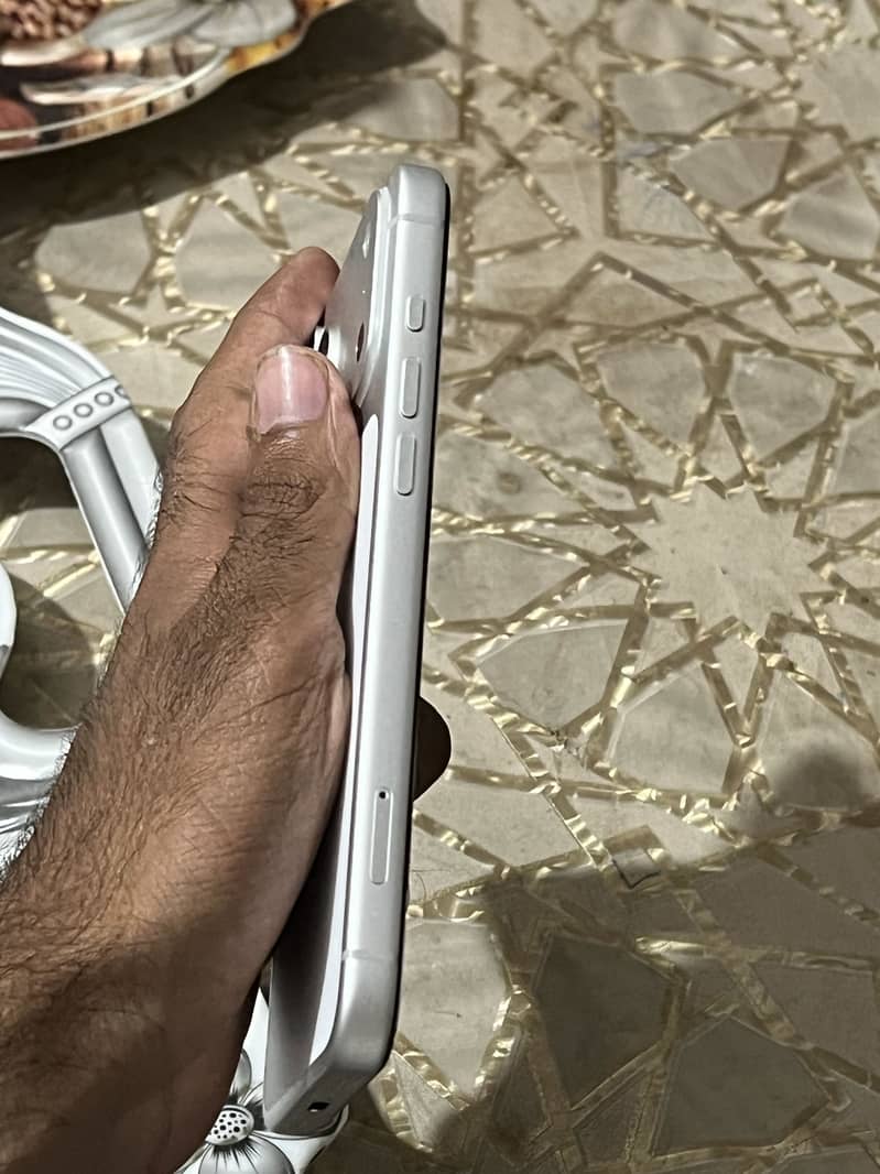 Iphone 17 pro max 4