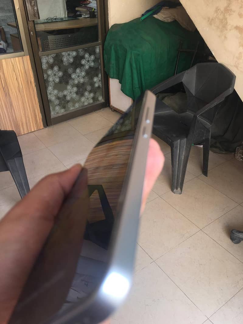 OPPO A6 8