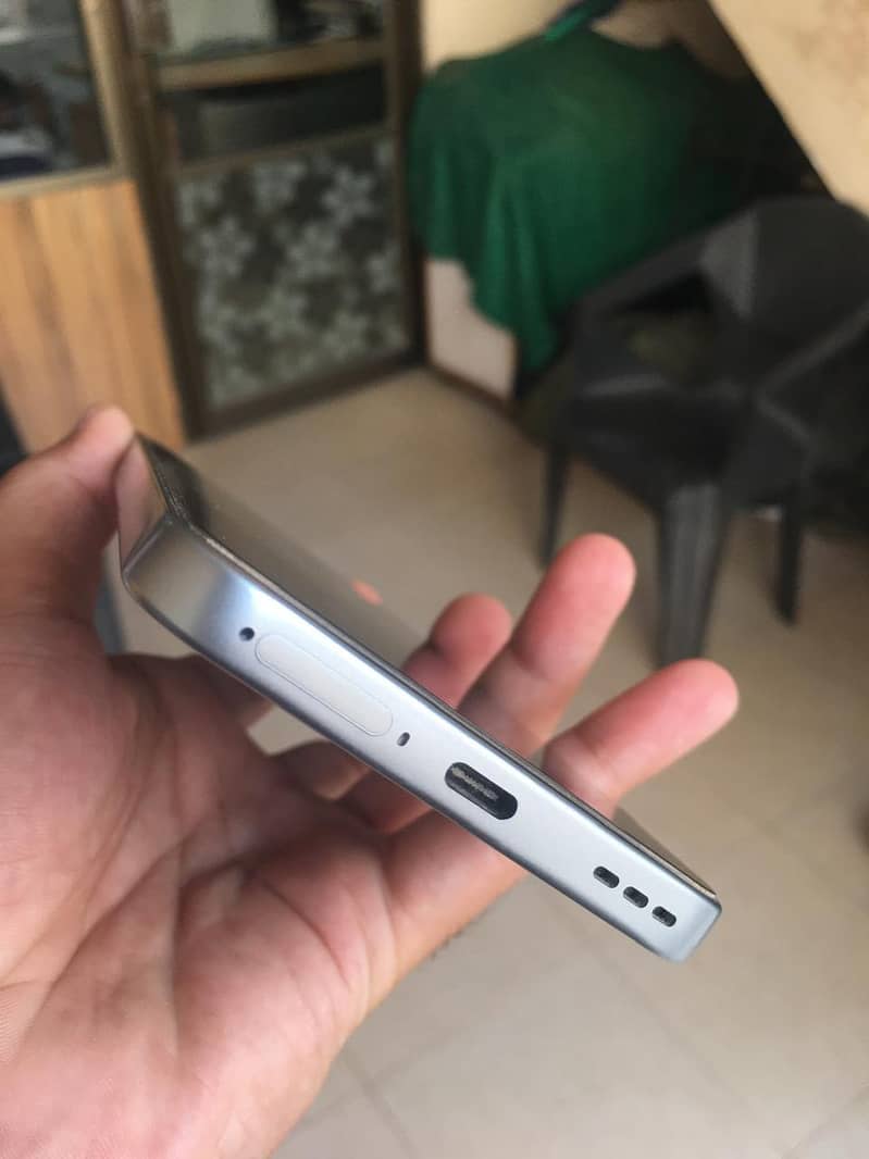 OPPO A6 9