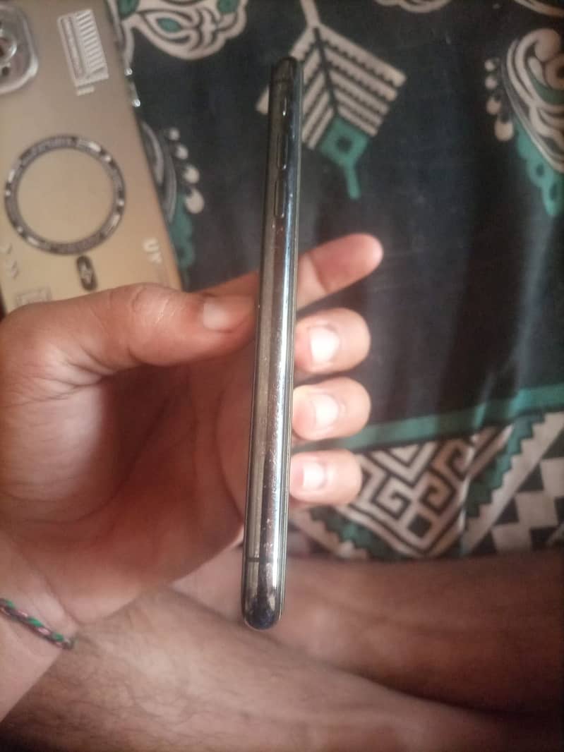Apple iPhone X 2