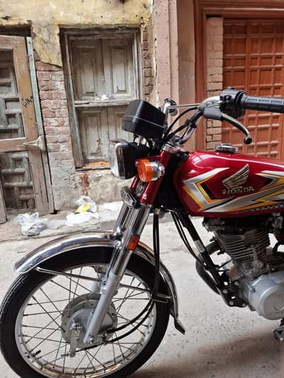 Honda 125 brand new condition