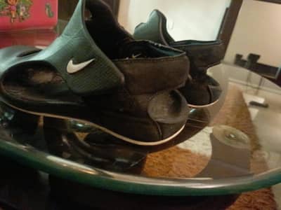 original nike shoes size 6 to 7 years old