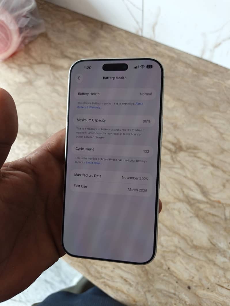 Apple iPhone 17 Pro Max 2