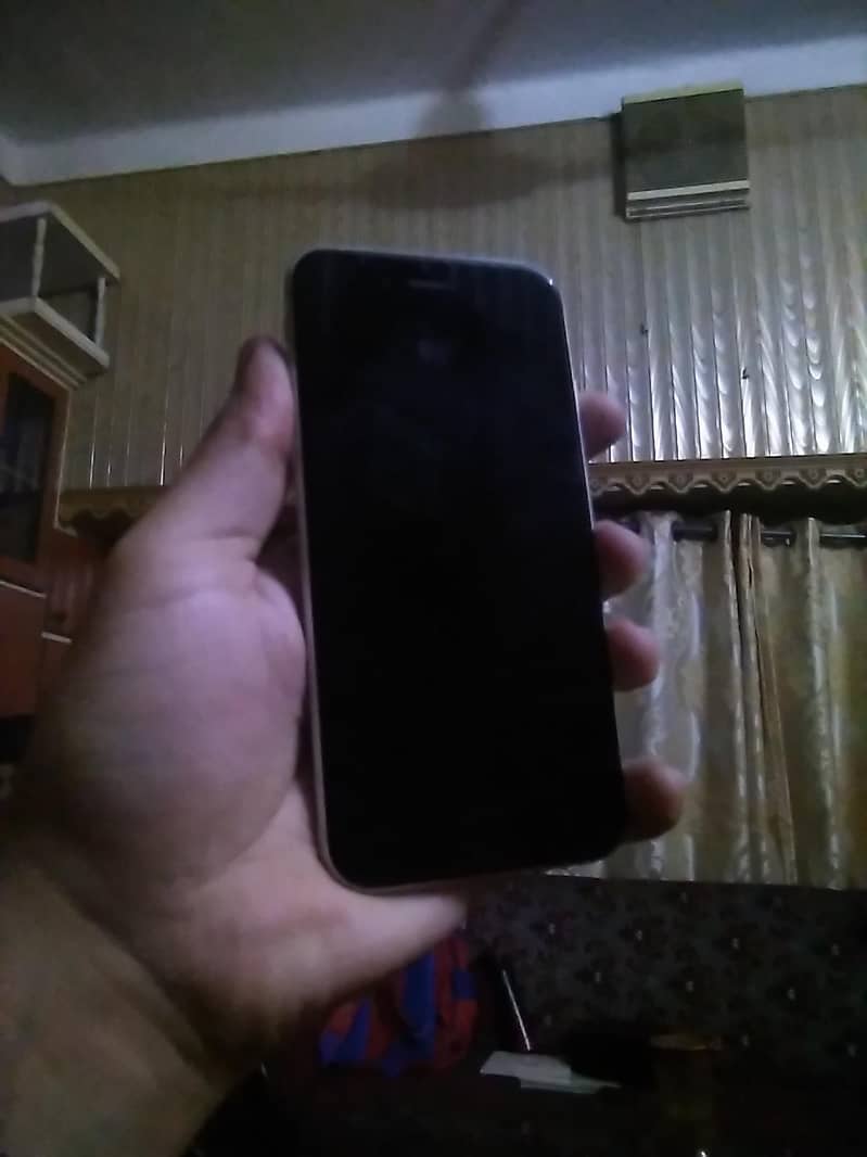 Apple iPhone SE 3